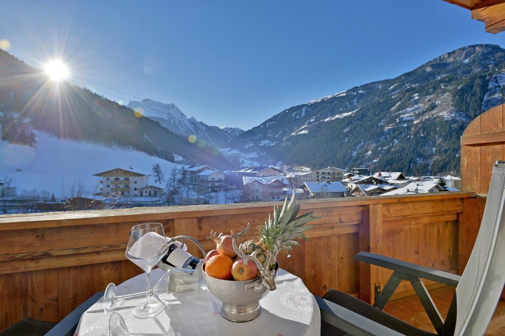 Hotel Landenhof Superior Mayrhofen Exterior photo